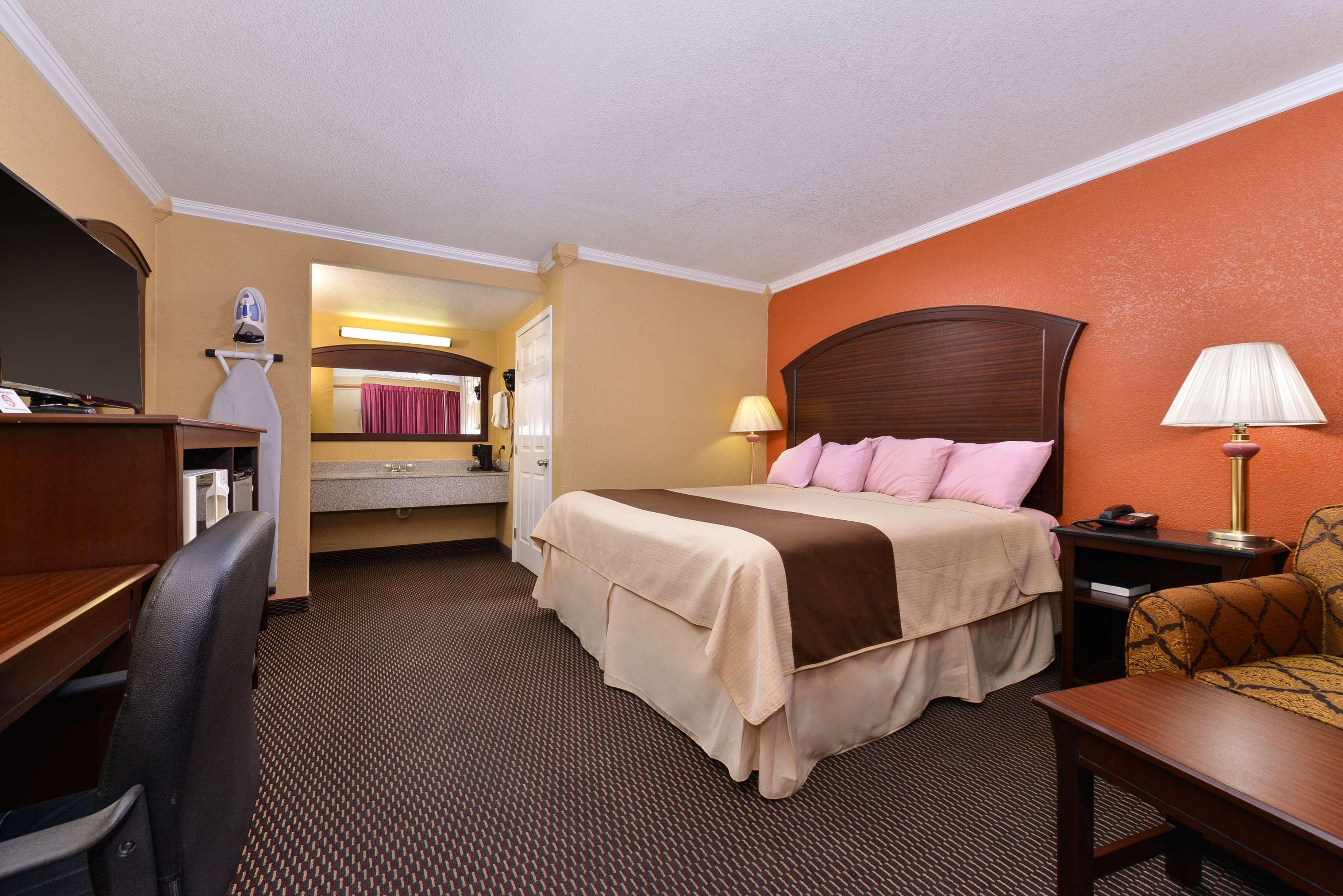 Americas Best Value Inn Schulenburg Экстерьер фото
