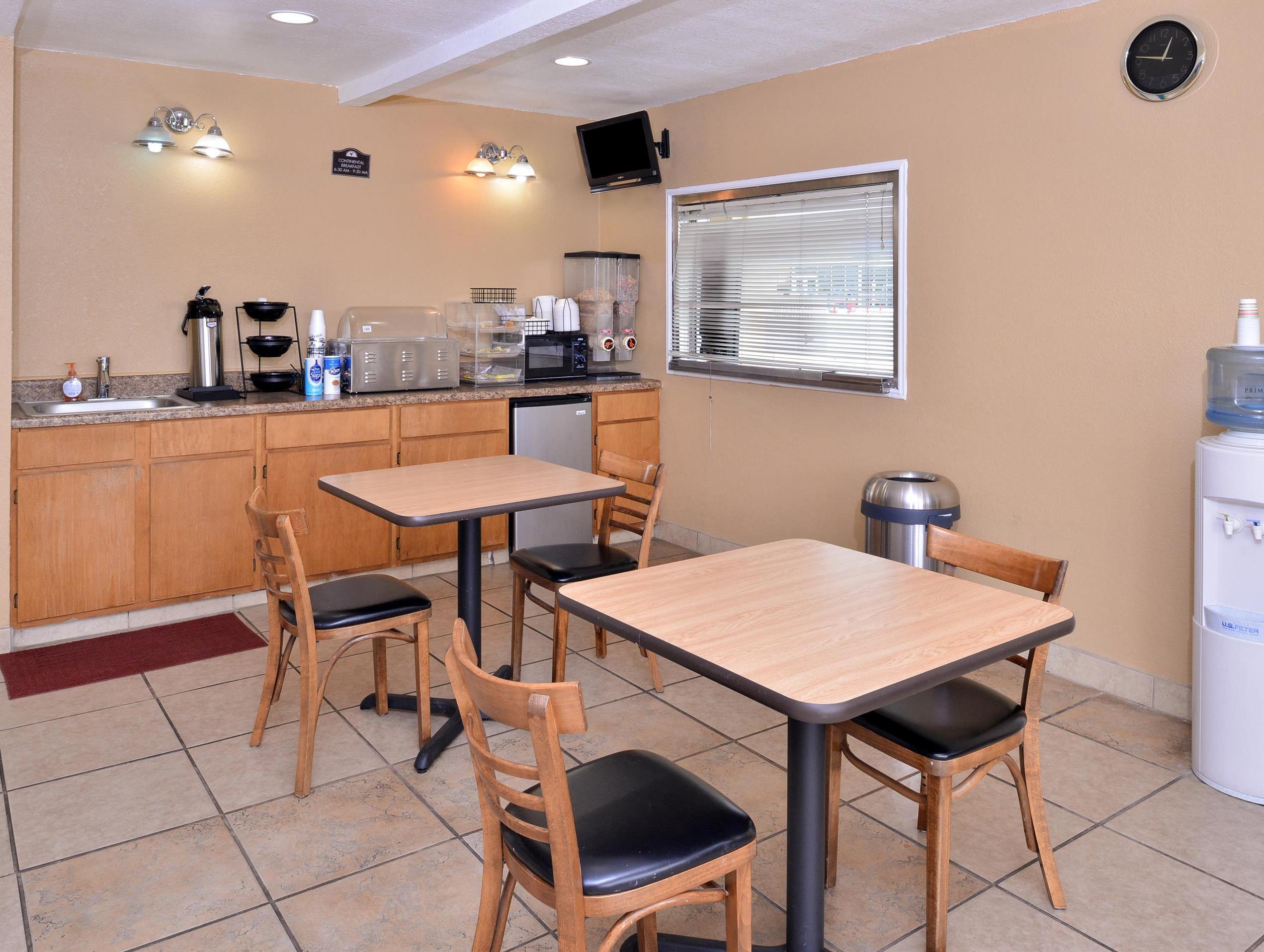 Americas Best Value Inn Schulenburg Экстерьер фото