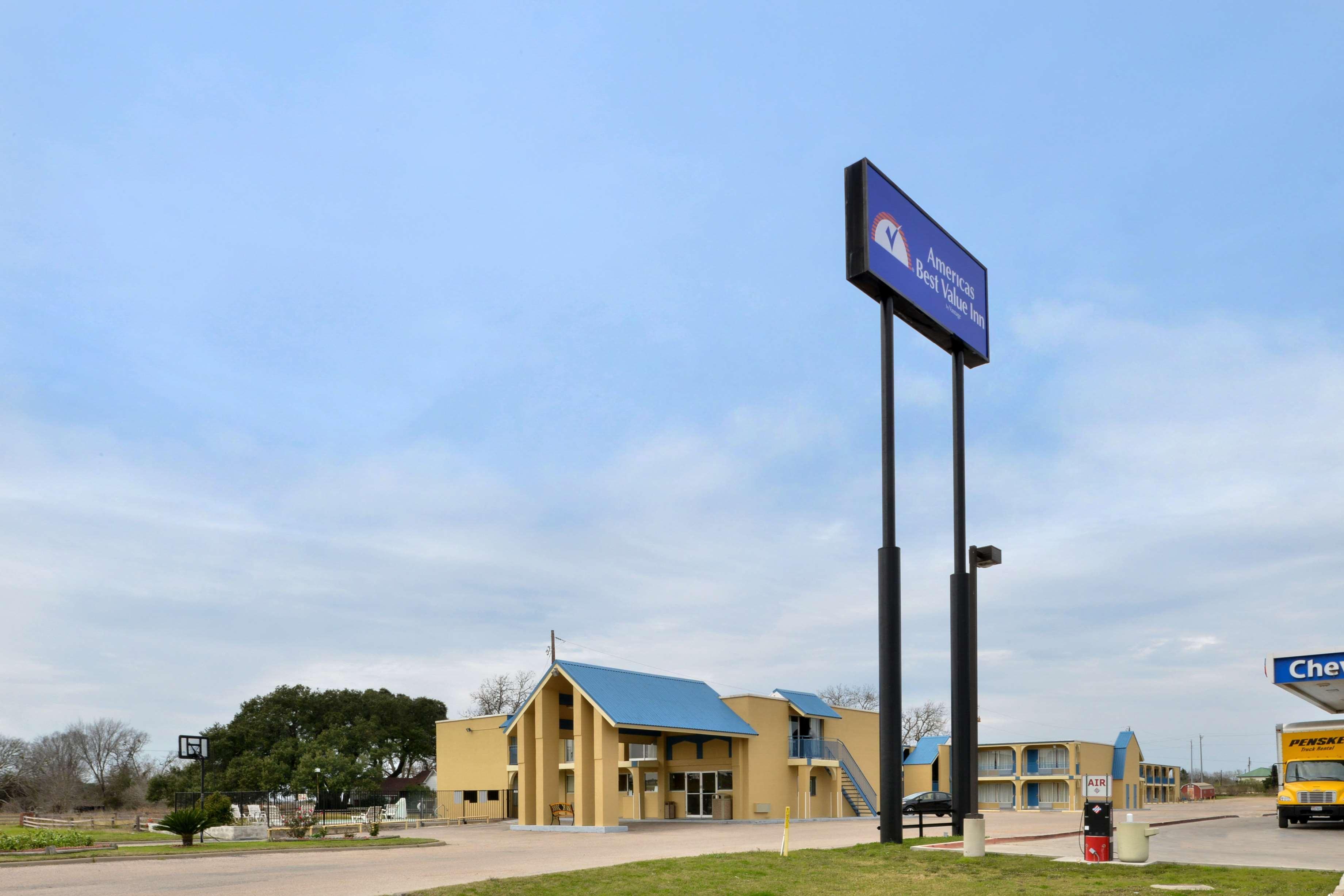 Americas Best Value Inn Schulenburg Экстерьер фото
