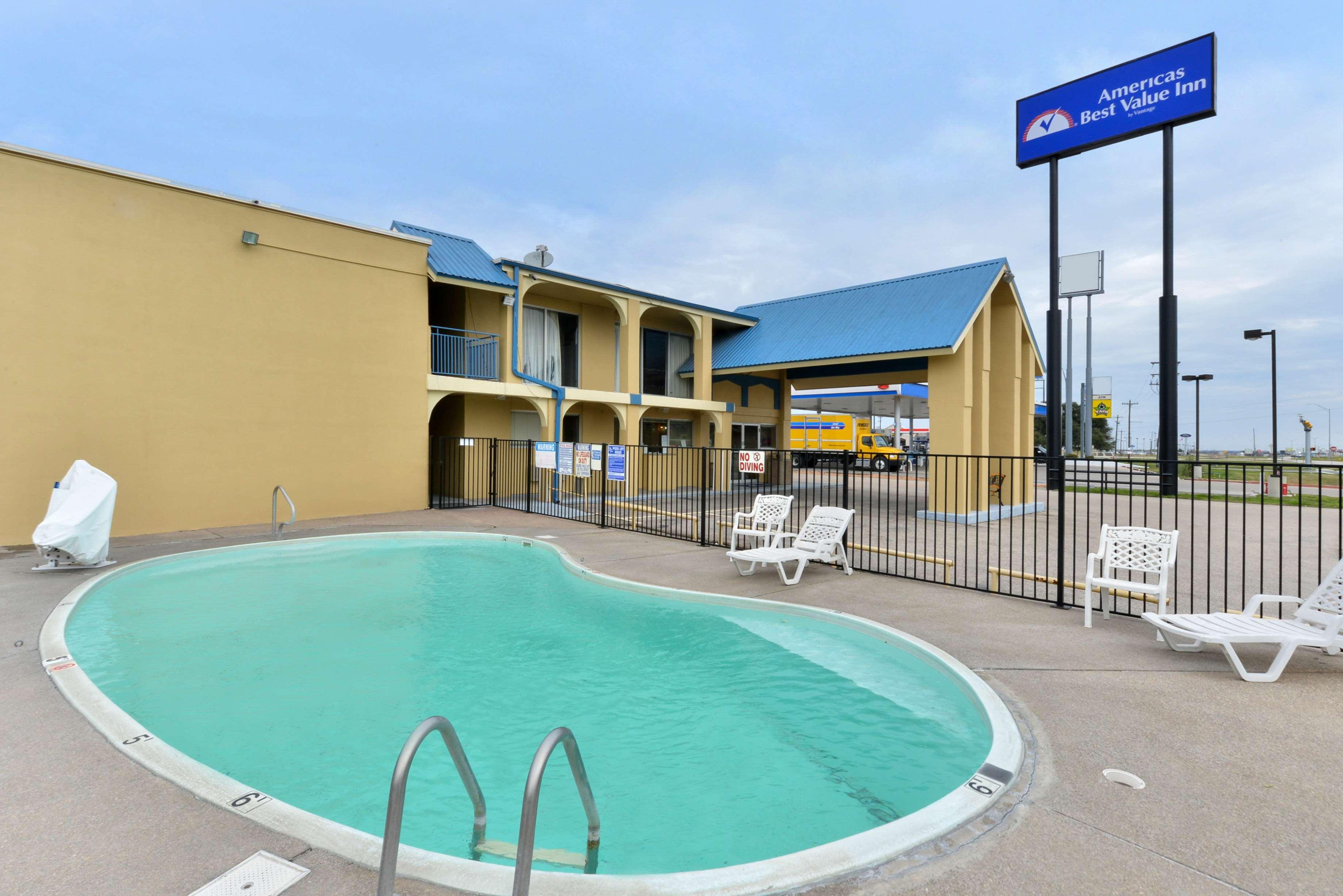 Americas Best Value Inn Schulenburg Экстерьер фото